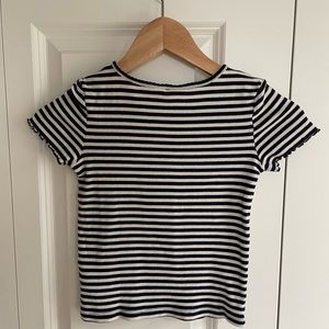Gap Kids navy striped t-shirt size M